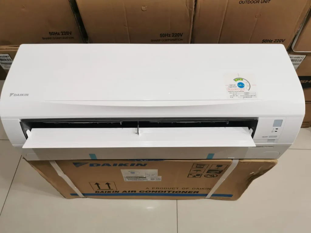Indoor AC Daikin Thailand 1 PK FTC25NV14
