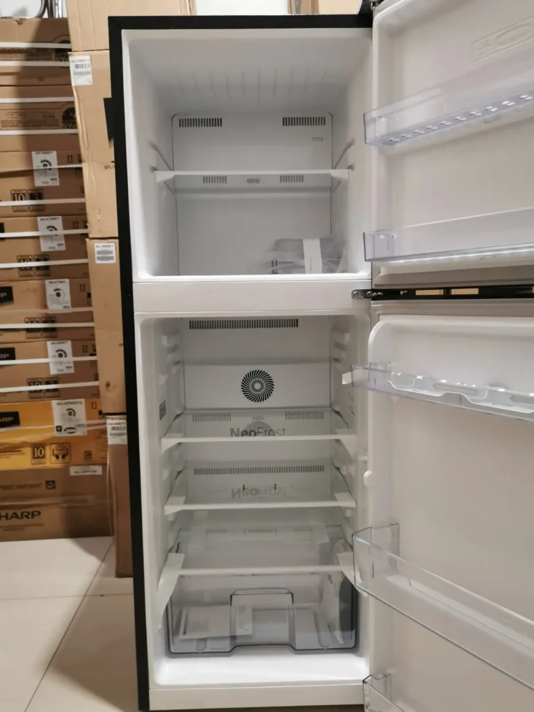 Interior Kulkas 2 Pintu Beko RDNT232I20HFK