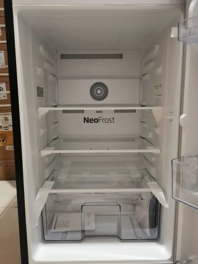 Chiller Kulkas 2 Pintu Beko RDNT232I20HFK