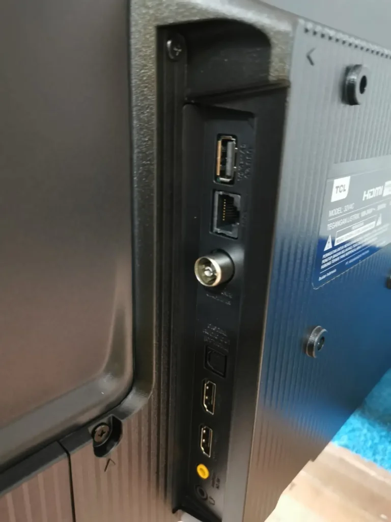 Input Google TV TCL 32V4C Dolby Audio
