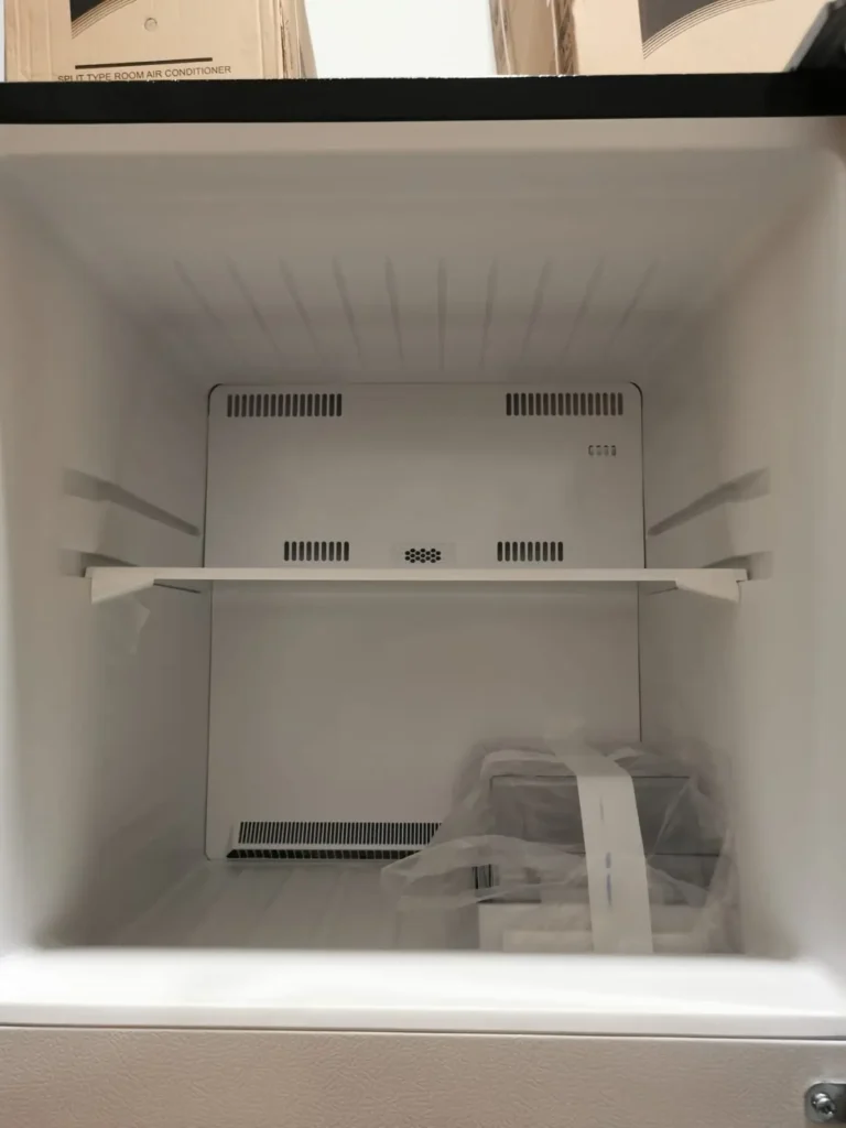 Freezer Kulkas 2 Pintu Beko RDNT232I20HFK