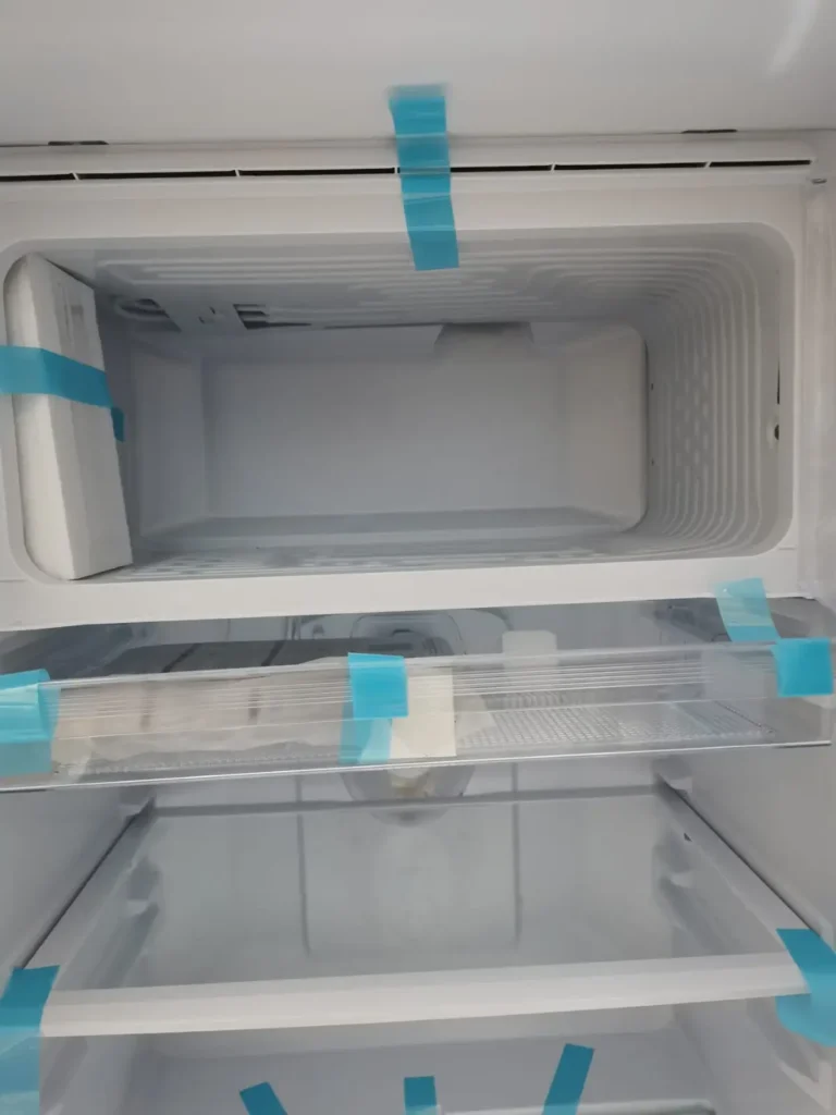 Freezer Kulkas Polytron PRB159