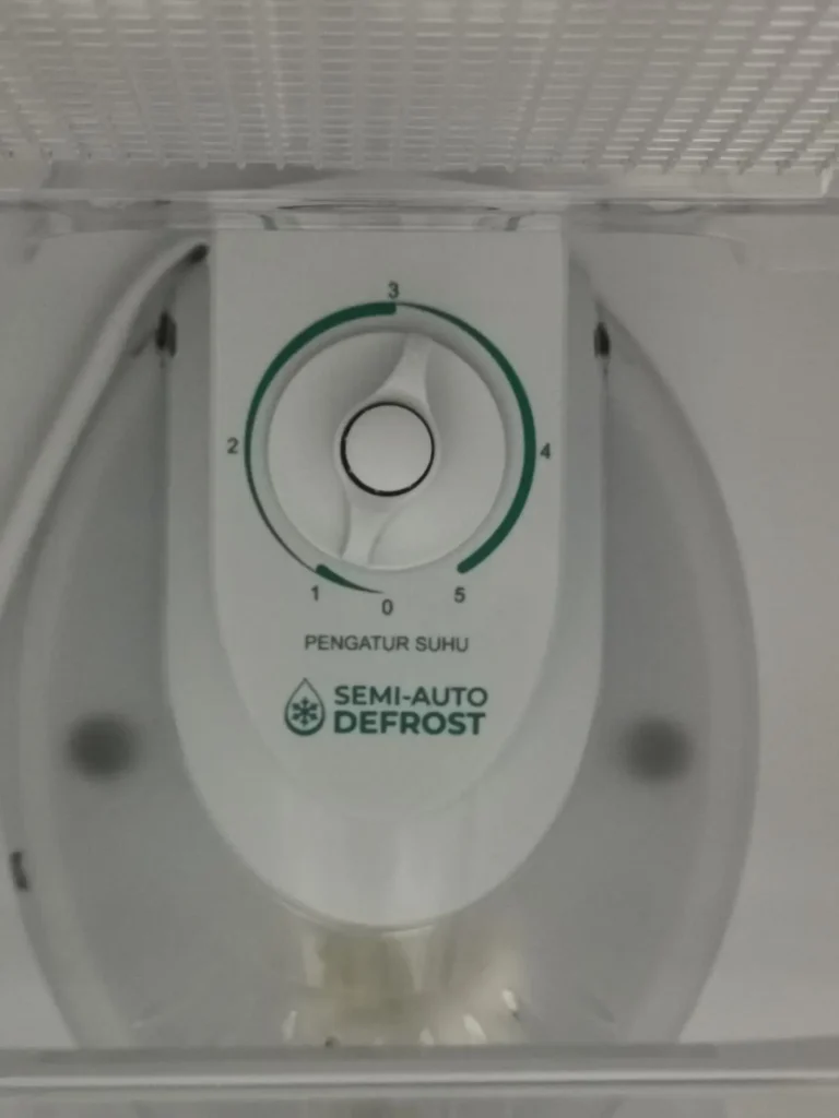 Tombol Defrost Kulkas Polytron PRB159