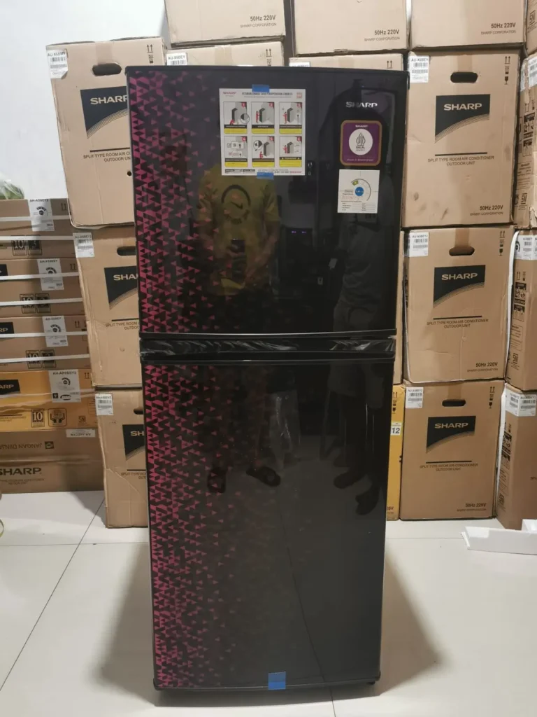 Design Kulkas 2 Pintu Sharp SJ-236MG