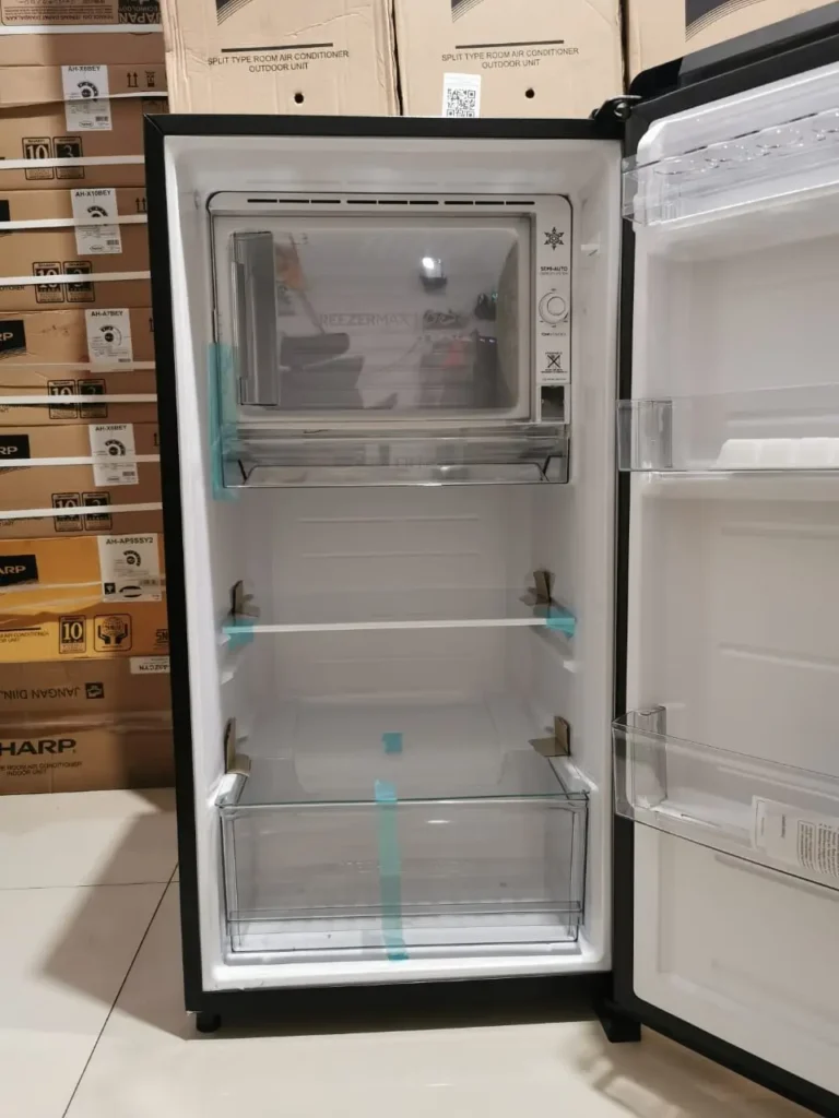 Interior Kulkas Aqua AQR-D188-MFB