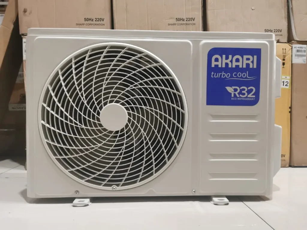 Outdoor AC Akari 1/2 PK A-05TC88LWi