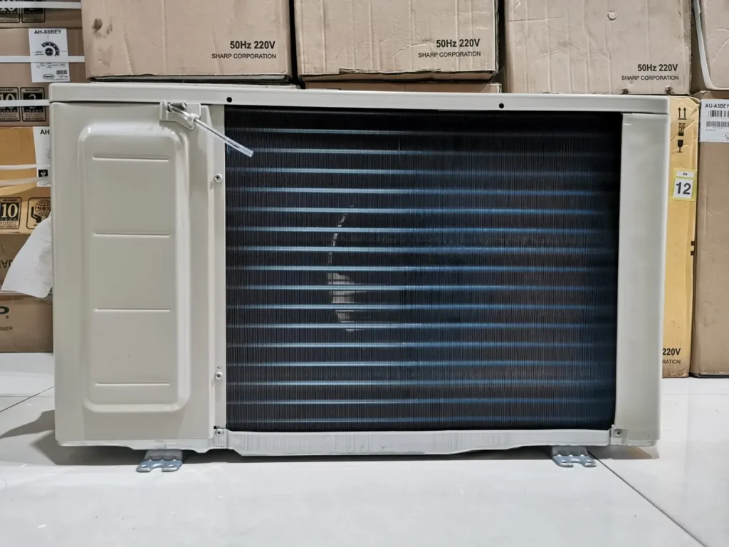 Kondensor AC Inverter Daikin FTKQ20UVM4